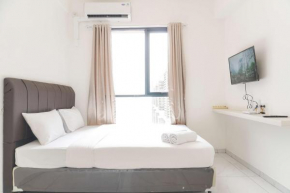 Well Furnished and Homey Studio Sky House Alam Sutera Apartment By Travelio